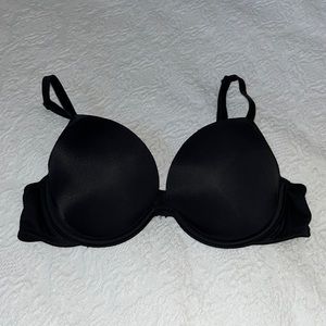 VICTORIAS SECRET BOMBSHELL BRA